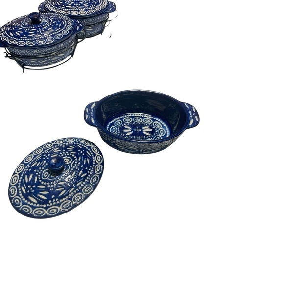 Temptations by Tara Blue Carved Baking Dishes
4 Oval 9 oz Old World Poinsettia - Picture 5 of 16